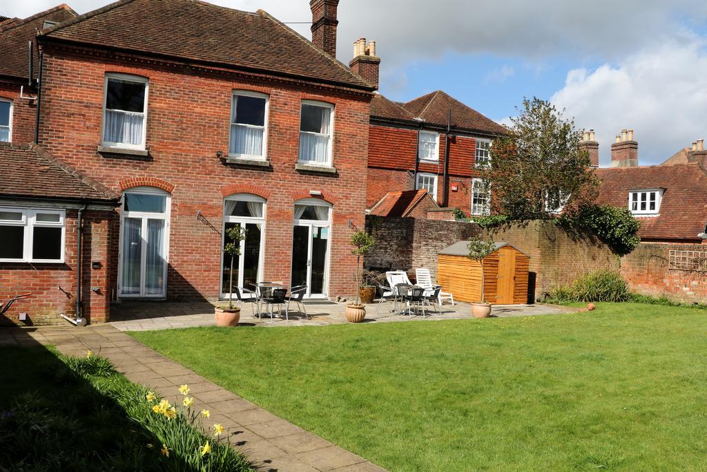 Trafalgar Guest House Fareham Buitenkant foto