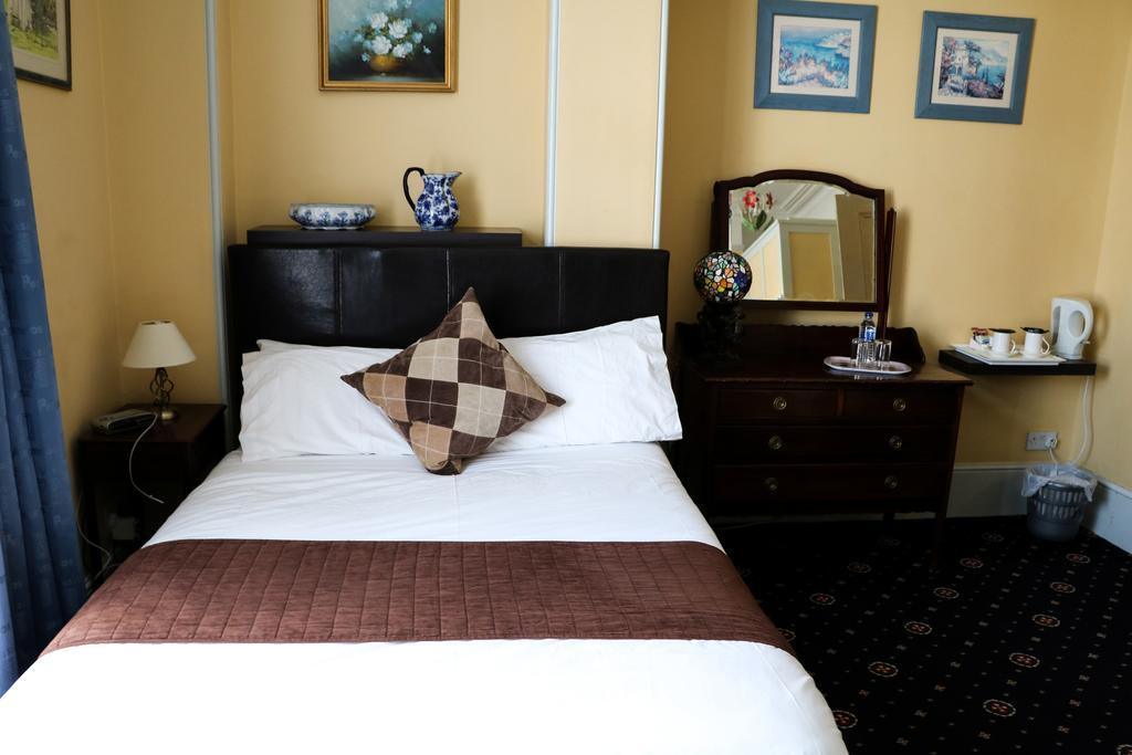 Trafalgar Guest House Fareham Buitenkant foto